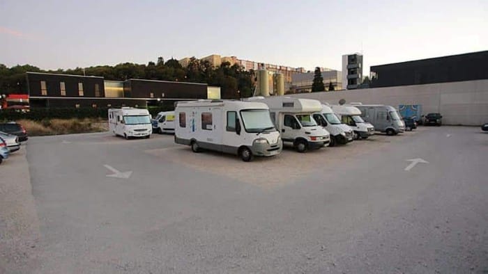 area autocaravanas trinitarios pamplona