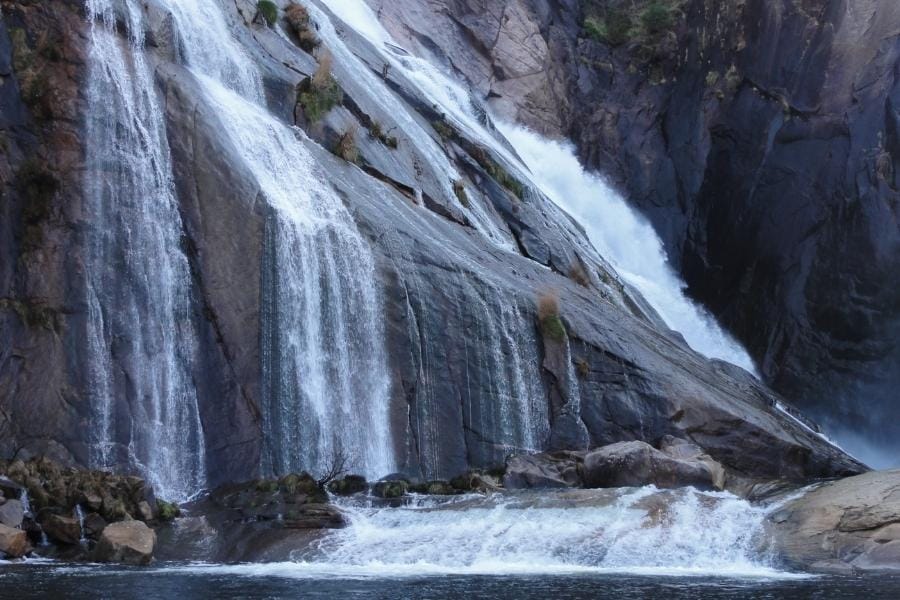 cascada de ezaro